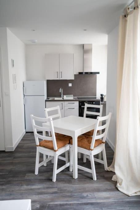 Michel Apartment Dinan Bagian luar foto